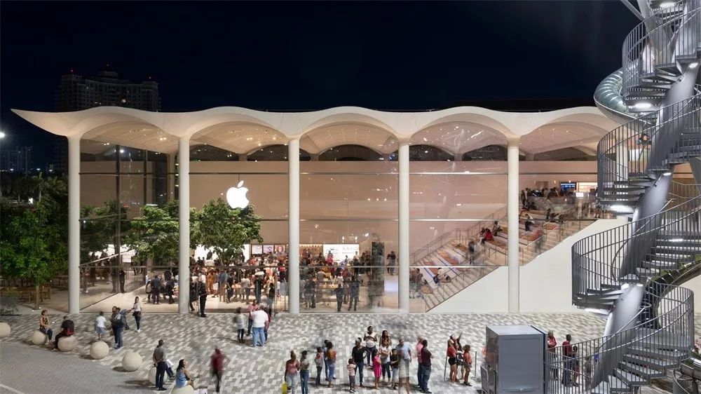 最新的苹果专卖店在迈阿密开业!(图3)